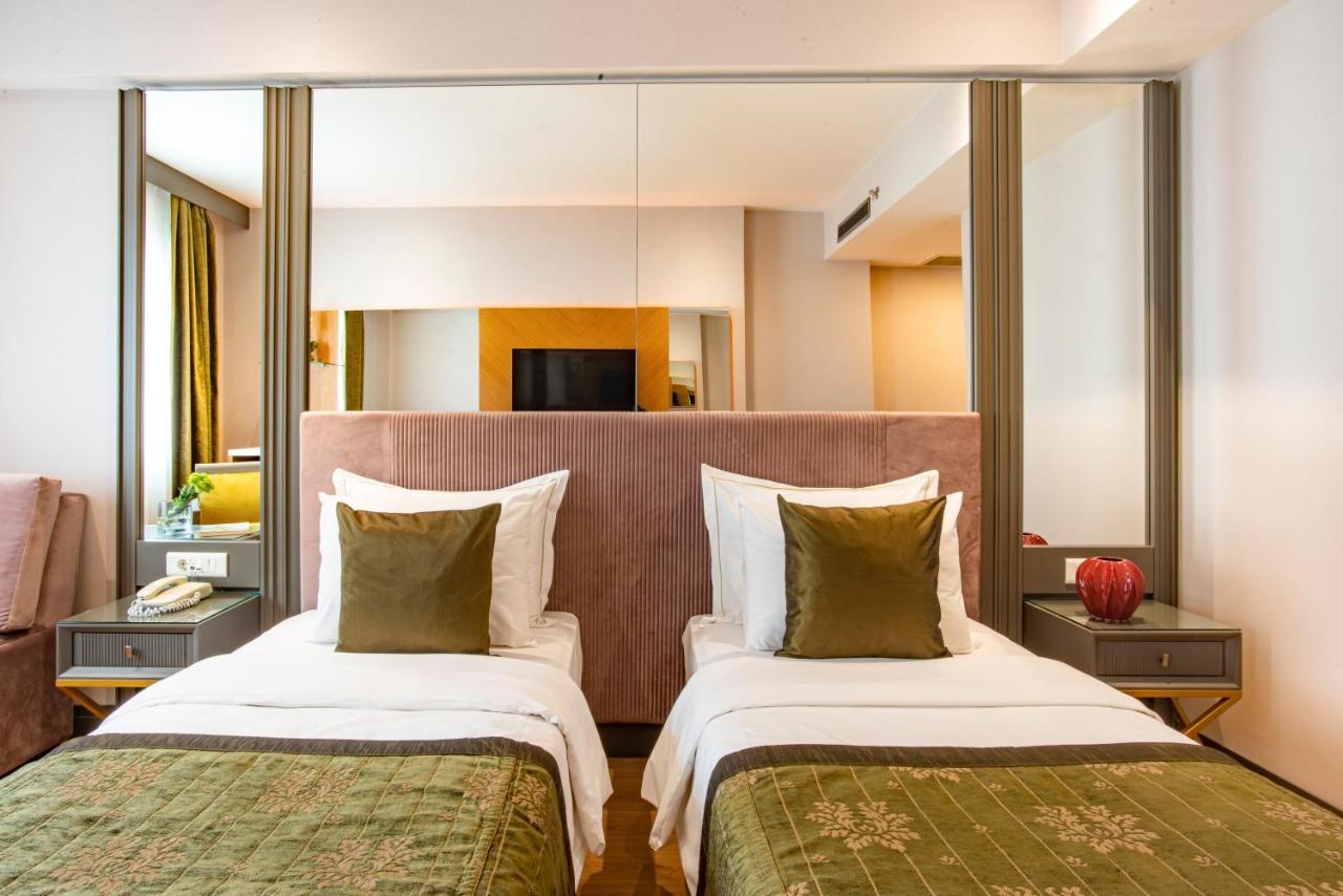 Deluxe Double or Twin Room,1155172464:JPEG